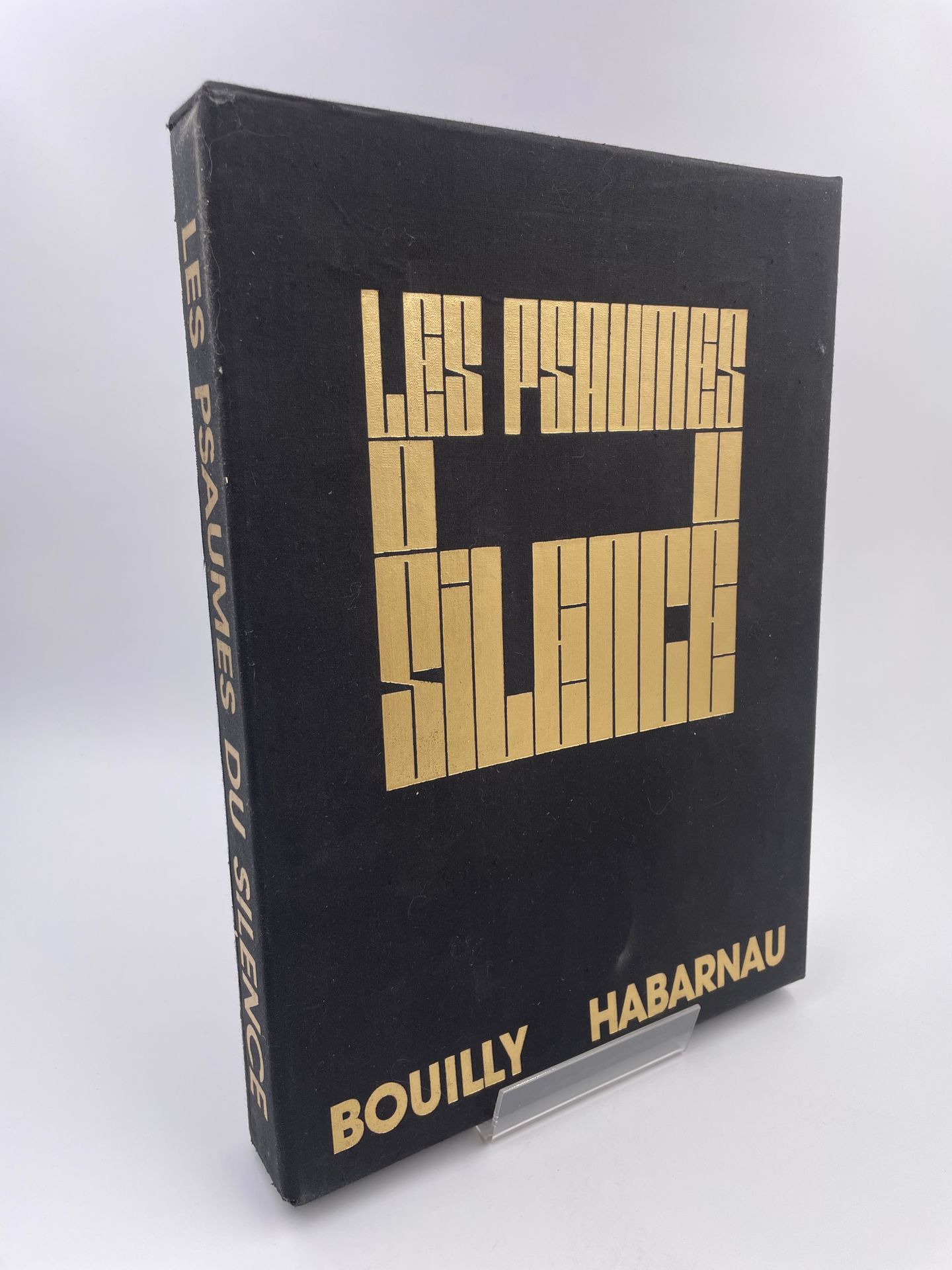 Null 1卷：盒子里有一本小册子 "Rêveries Élémentaires"，绘画作品G.Bouilly, 文字Y.Leroux, P. Solié, 1&hellip;
