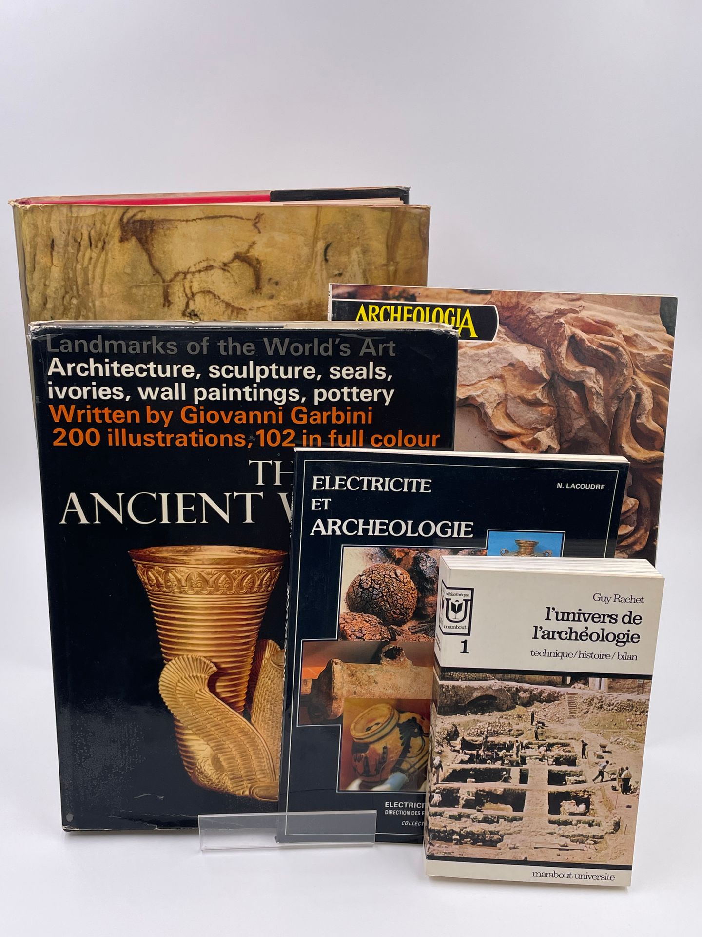 Null 5 Volumes : 
- "The Ancient World", Giovanni Garbini, Landmarks of the Worl&hellip;