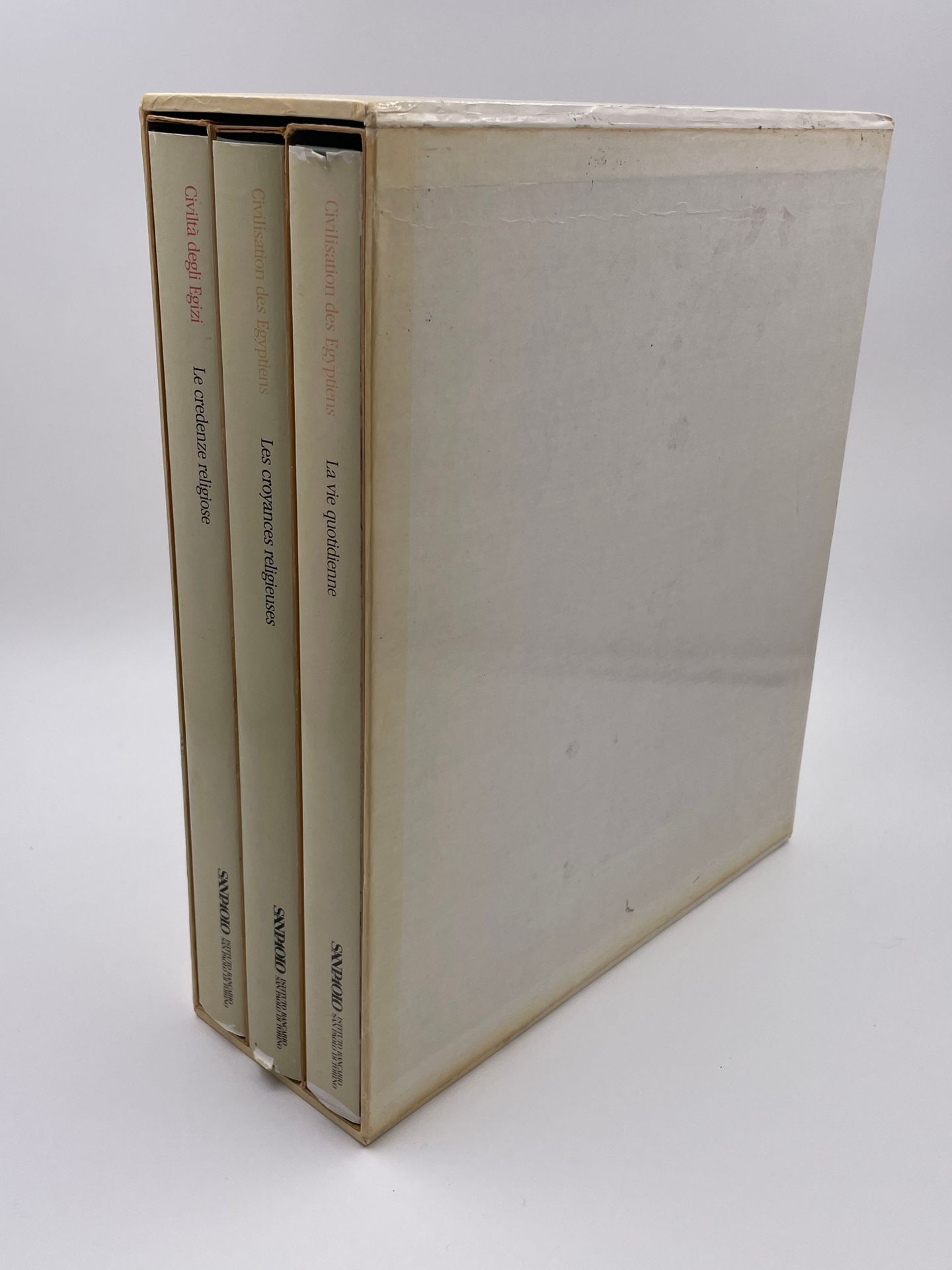Null 3 Volumes : 
- "Civilisation des Égyptiens - La Vie Quotidienne", Musée Égy&hellip;