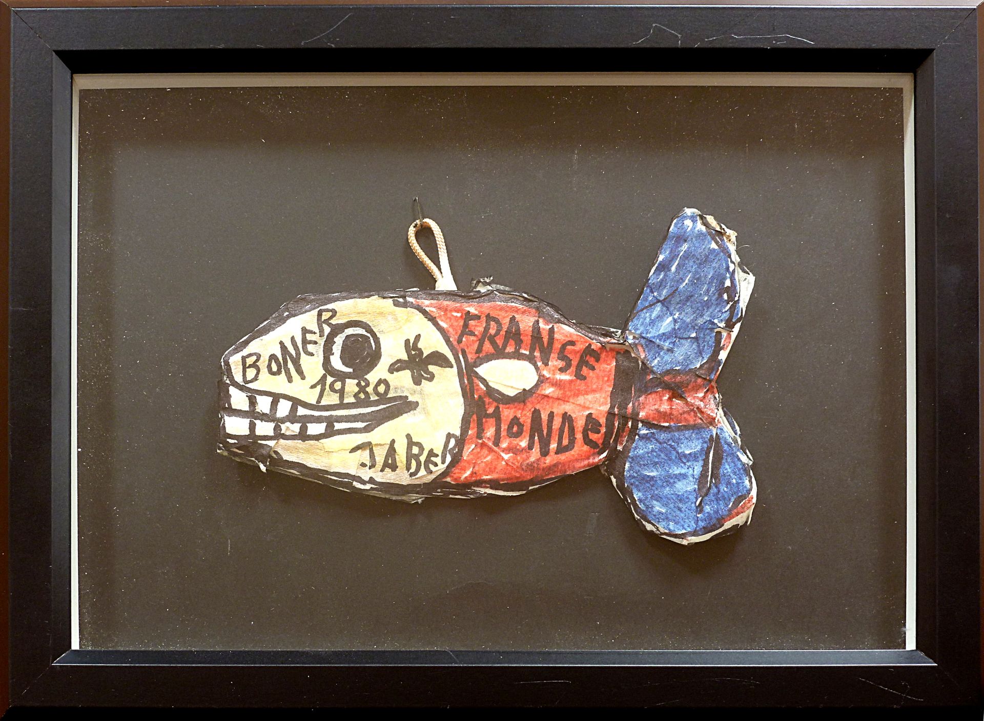 JABER (1938-2021) Boner Franse Monde / 彩色毡笔在覆盖着粘合剂的纸板上剪成鱼的形状 / 有标题 / 左下角有签名 / 眼睛&hellip;
