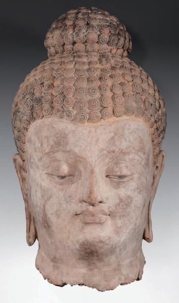Null Tête de Bouddha à la chevelure en petites boucles en forme d'escargot. En t&hellip;