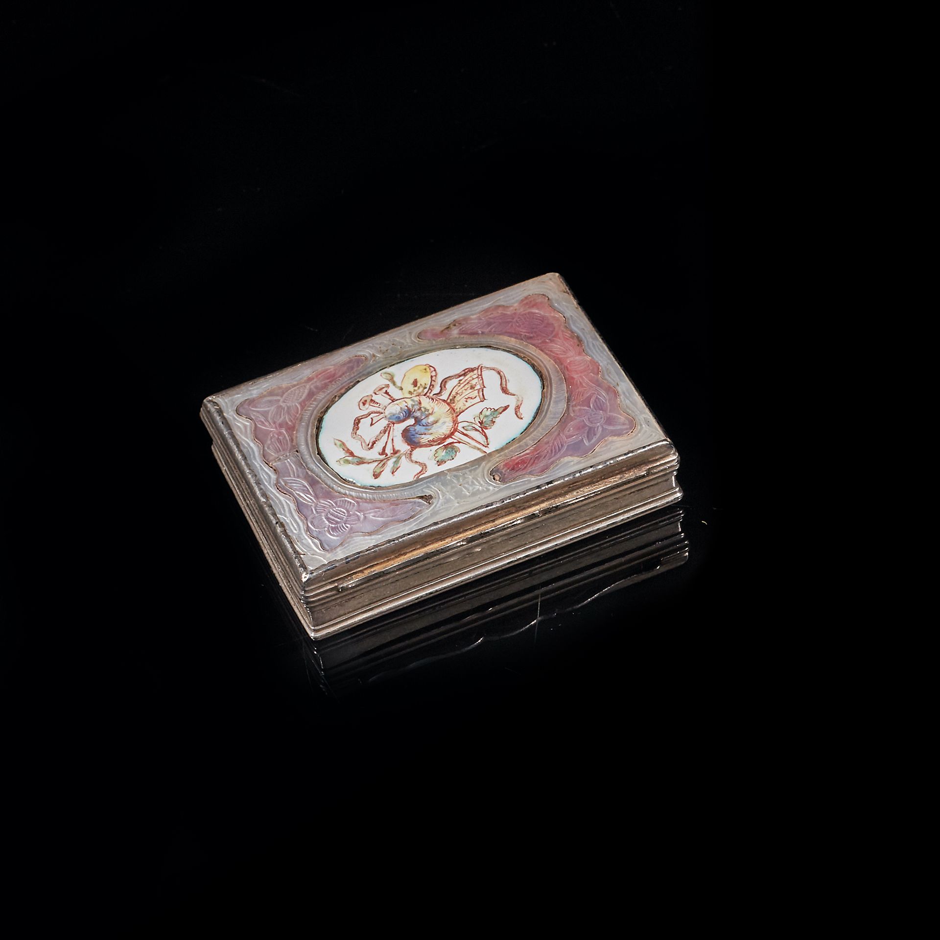 Null Rectangular silver and silver-gilt box decorated with oval polychrome medal&hellip;