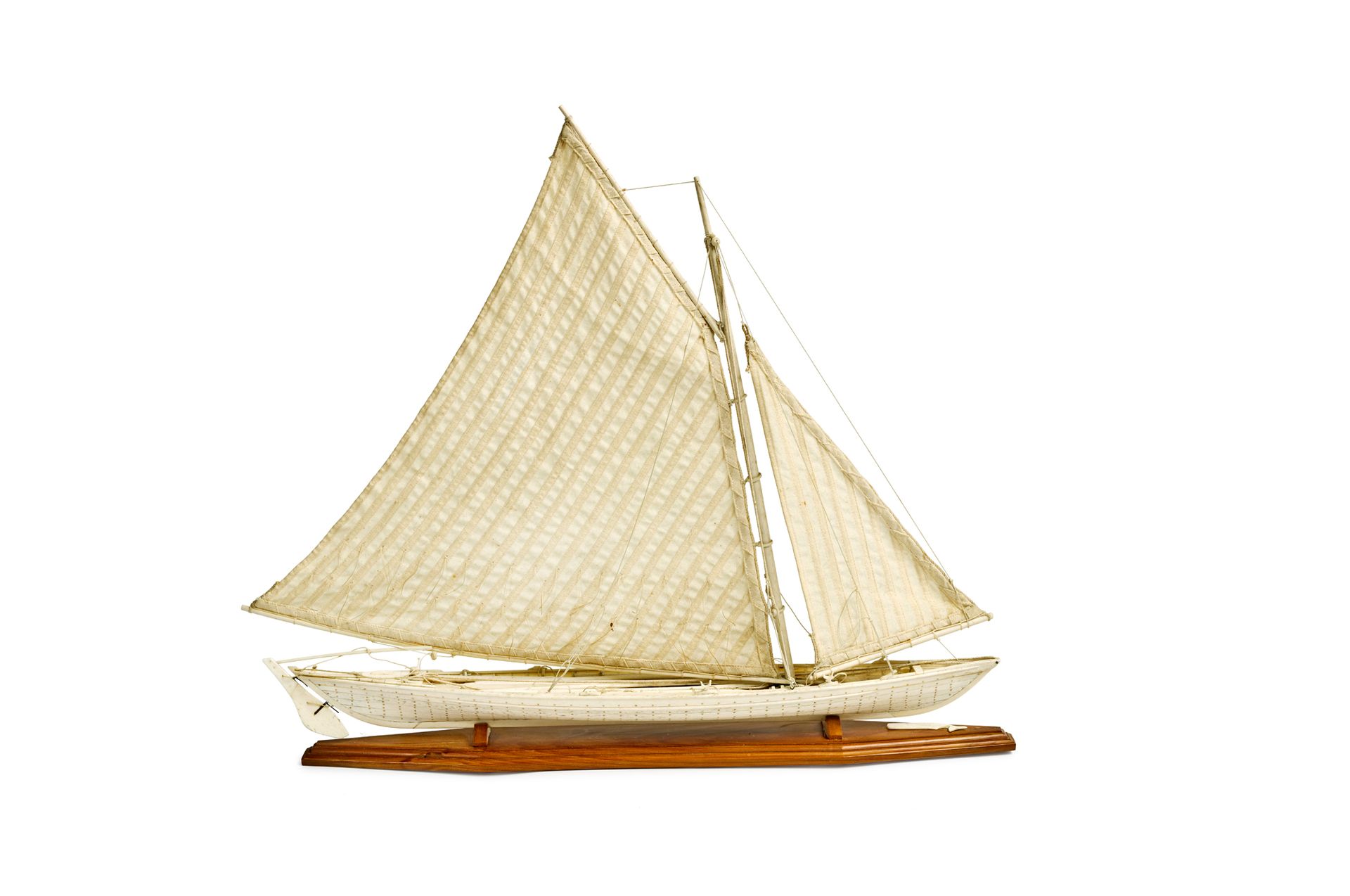 Null Model of a bone whaleboat on a wooden base
Complete with sails, harpoon, sp&hellip;