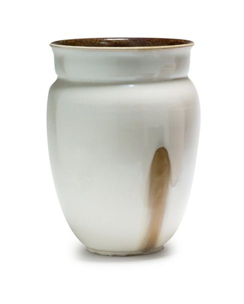 LOUIS DELACHENAL (1897-1966) Vase ovoïde en céramique émaillée blanche et marron&hellip;