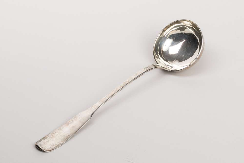 Null Ladle in plain silver with the number BB around 1800
Net weight 268 gr