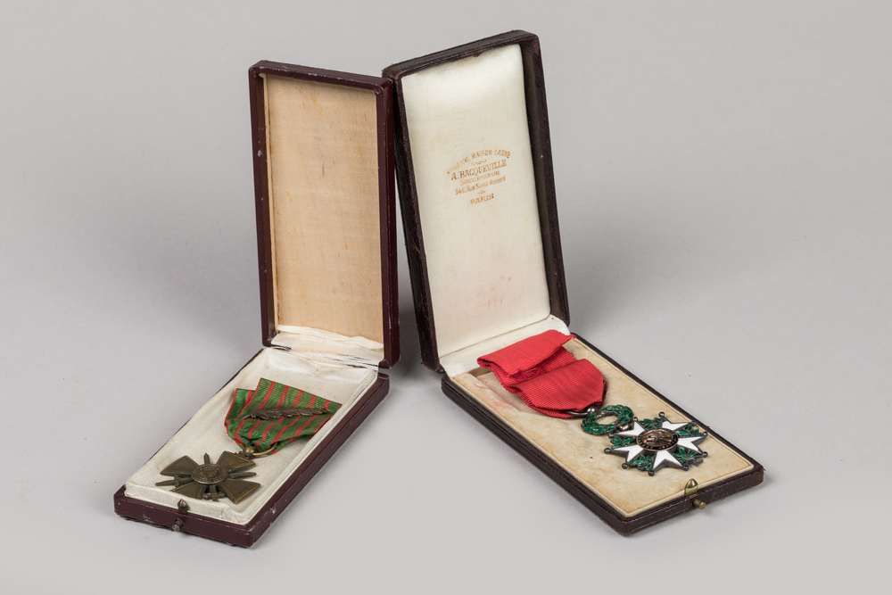 Null Légion d'Honneur, Croix de guerre avec palmes dans leur écrin
