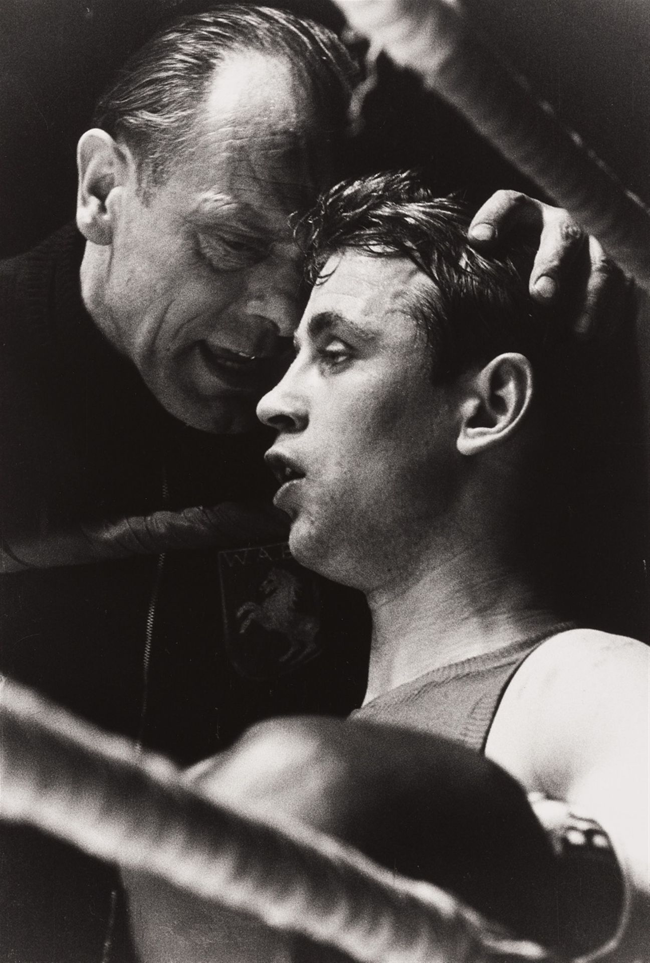 Will McBride Will McBride



Junger Boxer mit Coach, Berlin, Sportpalast

1956

&hellip;
