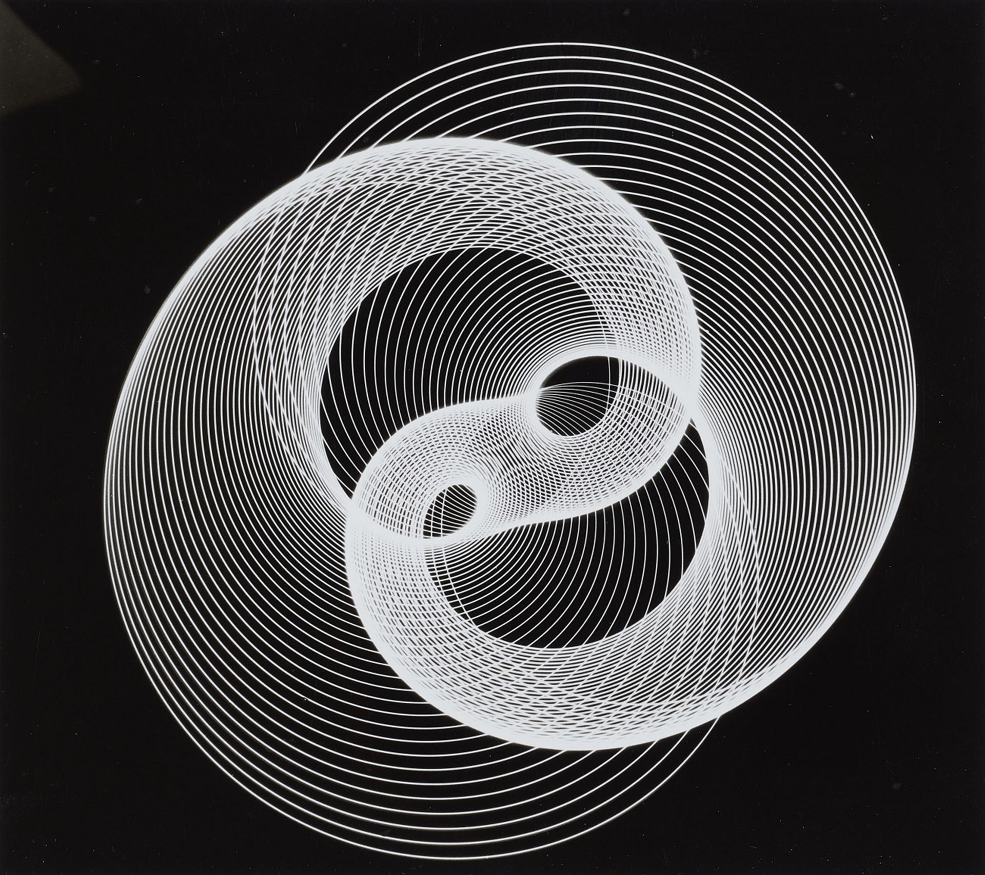 Peter Keetman 彼得-基特曼



摆锤摆动

1952



复古，明胶银印刷品，高光，爱克发纸。19,5 x 17,3厘米（23,8 x 17,&hellip;