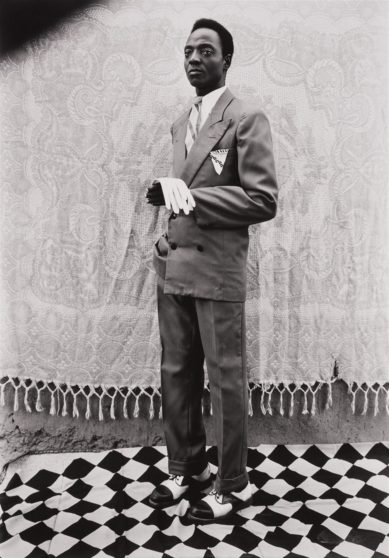 Seydou Keïta Seydou Keïta



Untitled

1949 - 1951



Gelatin silver print, prin&hellip;