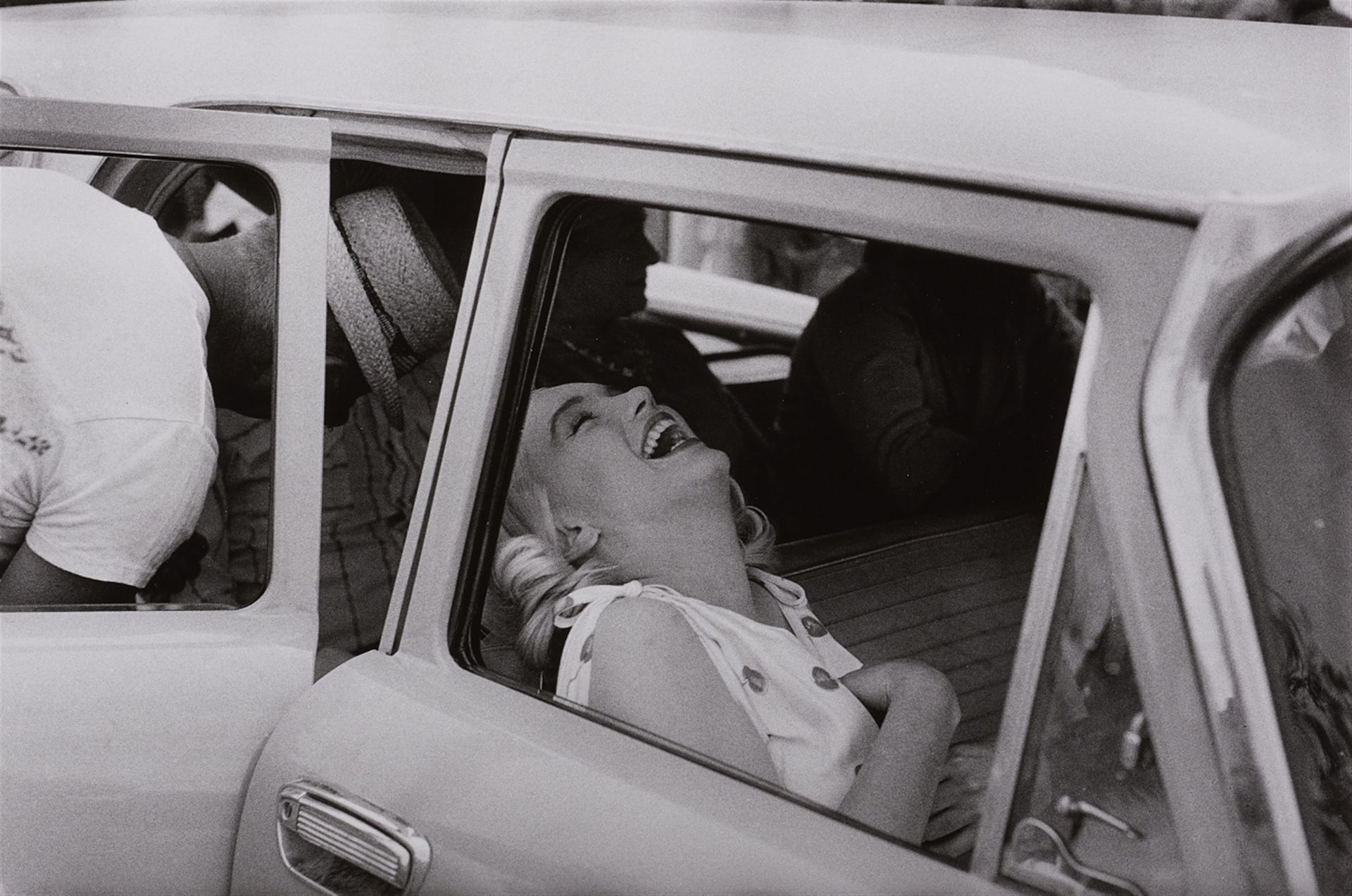 Ernst Haas Ernst Haas



Marilyn Monroe riendo en el coche (en el plató de 'The &hellip;