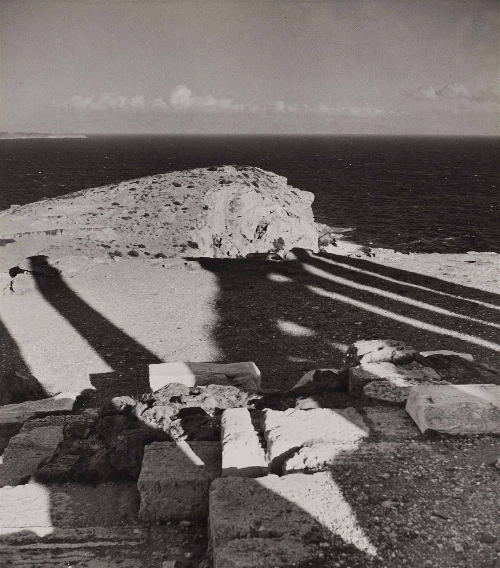 Herbert List Liste d'Herbert



Ombre des piliers du temple de Poséidon, Cap Sou&hellip;