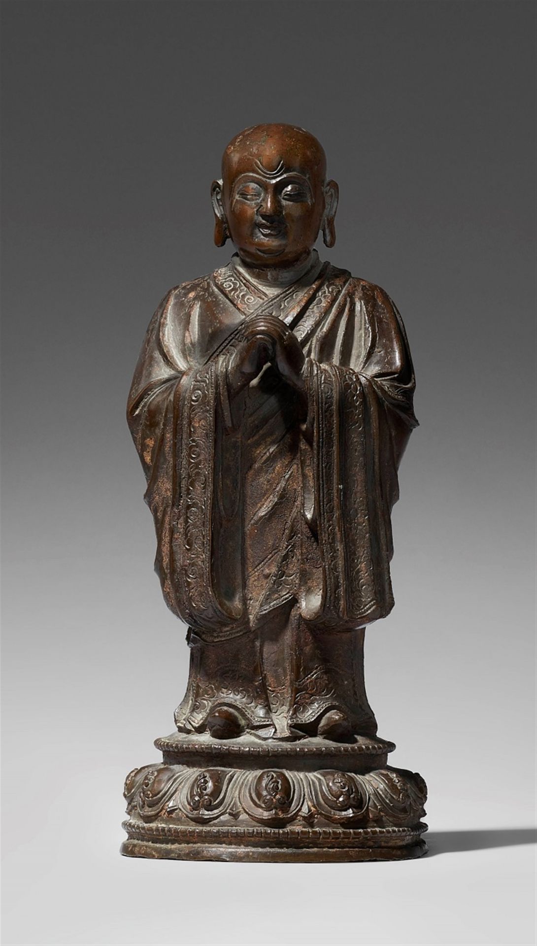 Null A bronze figure of luohan Ananda. 17th/18th century



Standing on a lotus &hellip;