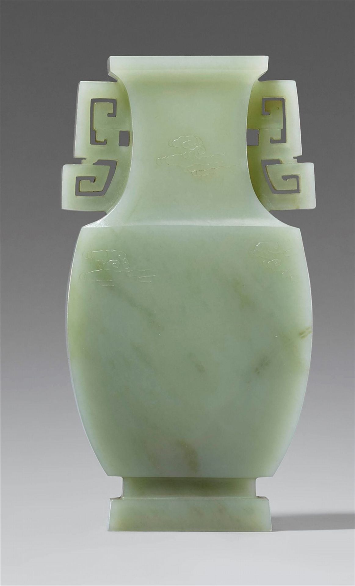 Null Vase de couleur blanche. Jade clair de couleur séladon. Période Qing



Sur&hellip;