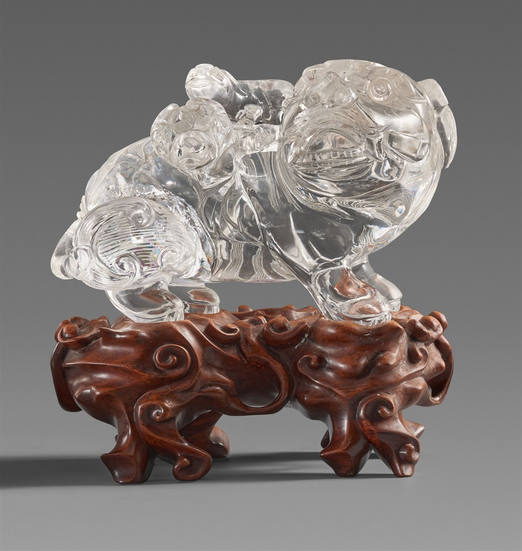 Null Sculpture d'un lion avec un lionceau. Cristal de roche. 18e/19e siècle.



&hellip;