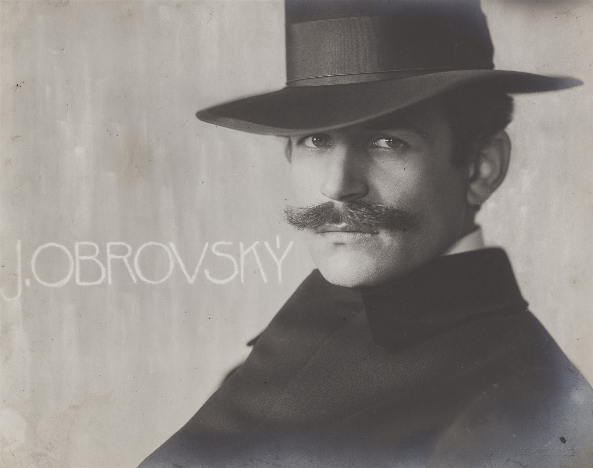 František Drtikol František Drtikol



画家Jakub Obrovský的画像

1913



复古，明胶银印刷品。22&hellip;