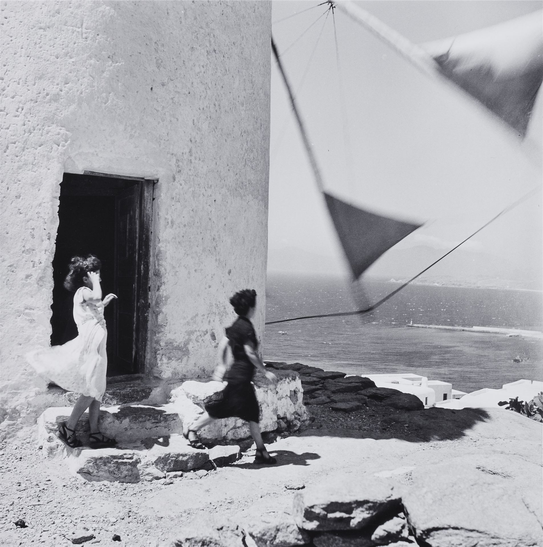 Ernst Haas Ernst Haas 
 
Moulin à vent, Grèce 
1952 
 
Tirage gélatino argentiqu&hellip;