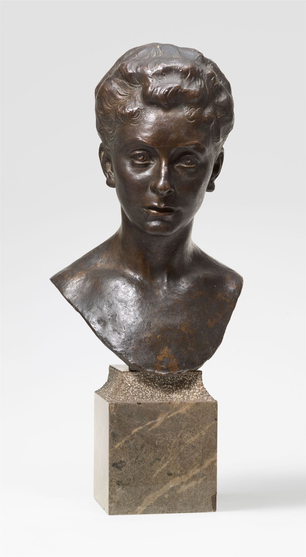 Fritz Klimsch Fritz Klimsch





Porträt Alice von Eberhardt


1907





Bronze &hellip;