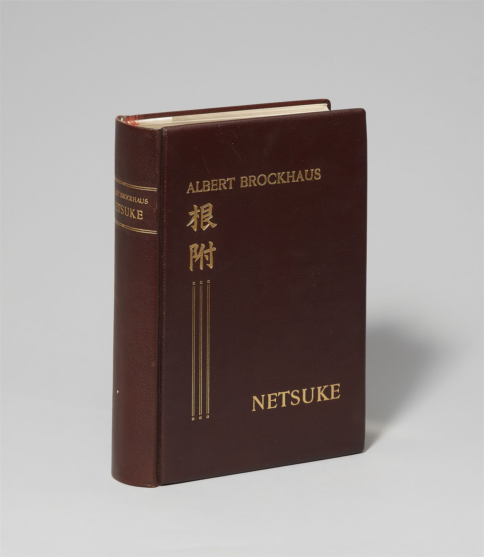 Null 艾伯特-布罗克豪斯。网状物。对日本雕刻史的尝试。



第三版。Leipzig: F.A. Brockhaus, 1925. 镀金边缘。全皮装订。

&hellip;