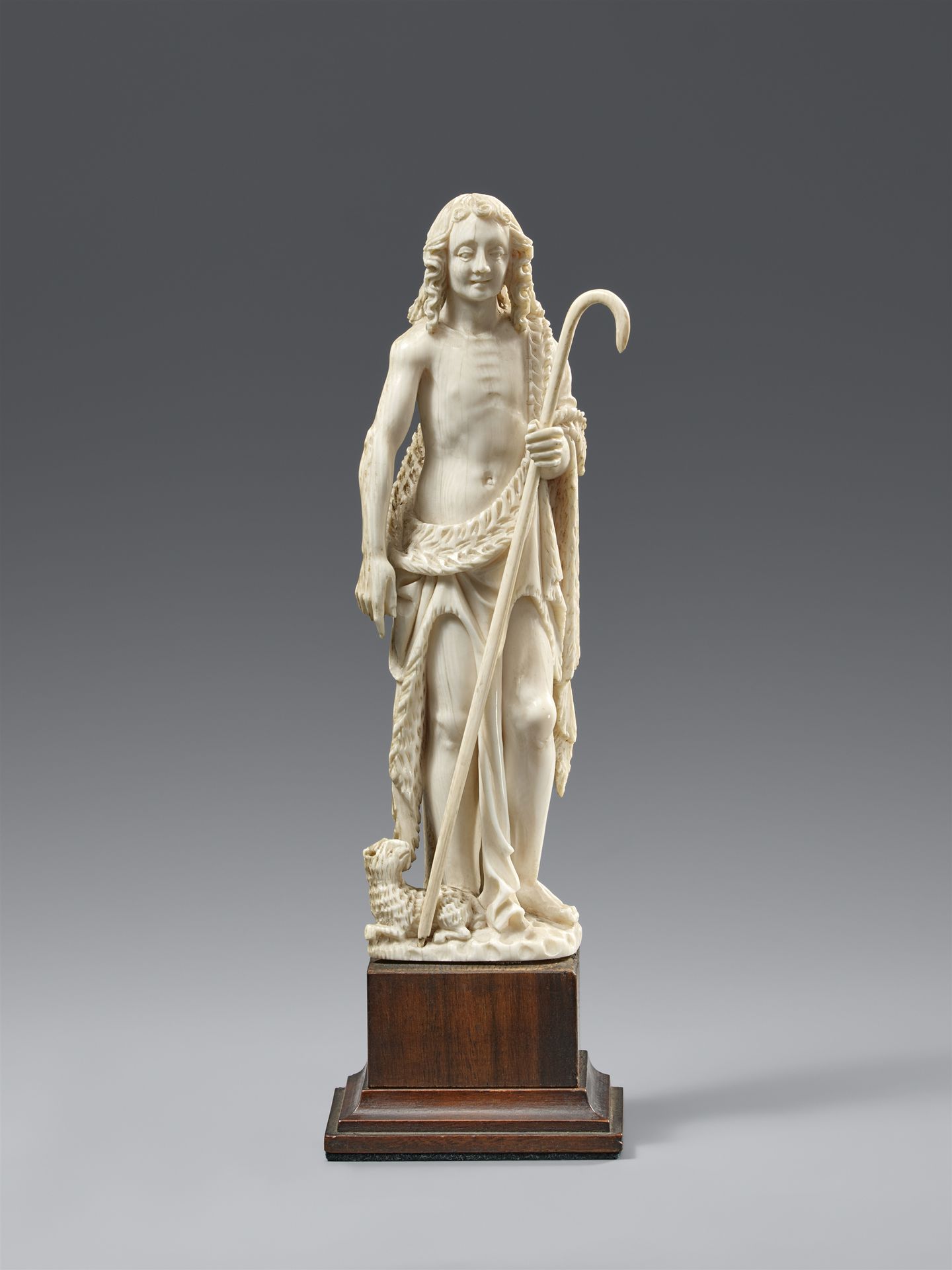 Null Indo-Portuguese figure of Christ as the Good Shepherd. Ivory. India, Goa. 1&hellip;