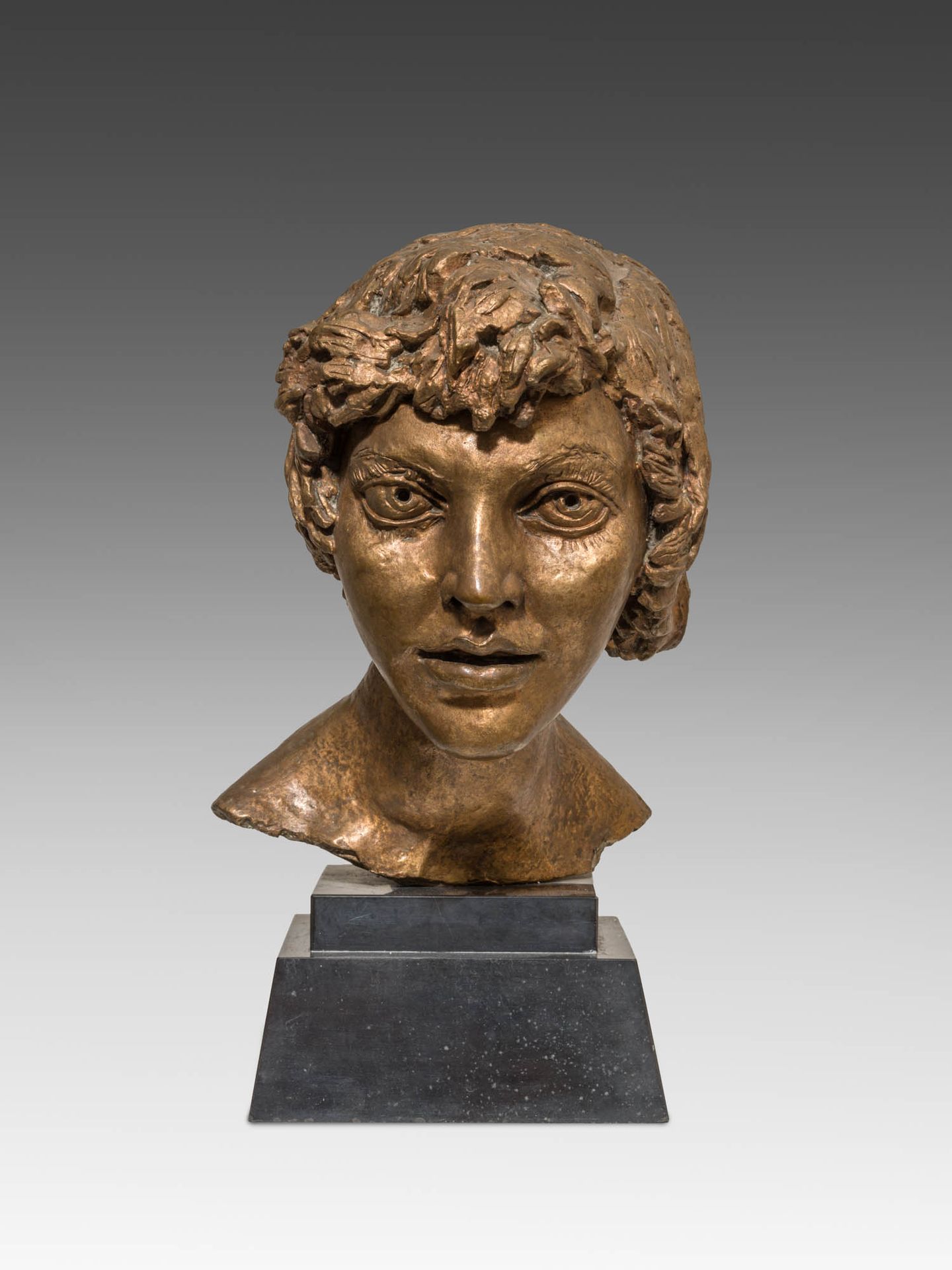 Jacob Epstein 1880–1959 
Jacob Epstein 1880-1959

凯蒂的画像

铜质

肩上签名的爱泼斯坦

高42.5厘米