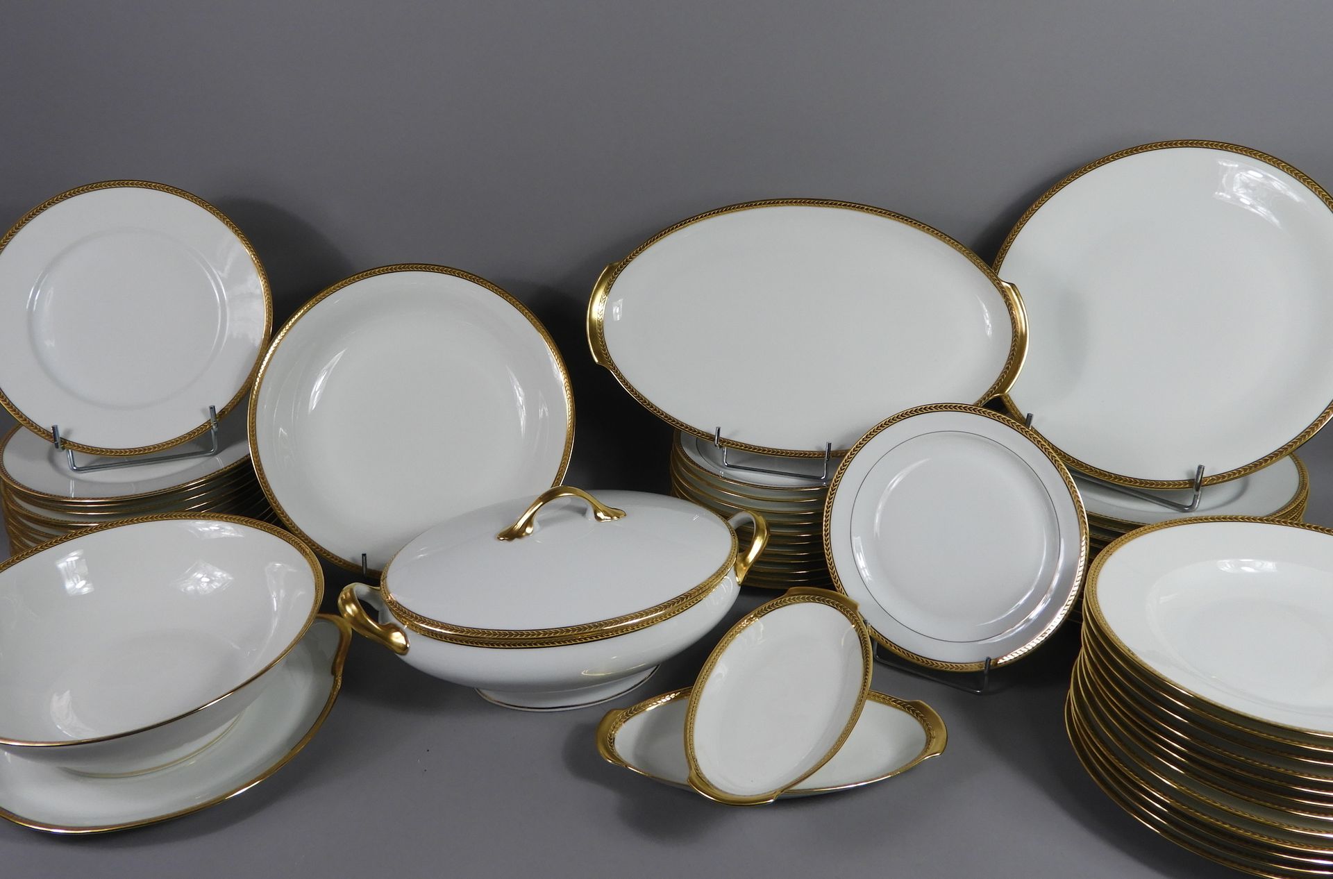 Null OLD ROYAL MANUFACTURE, Limoges France white porcelain service with gold fri&hellip;