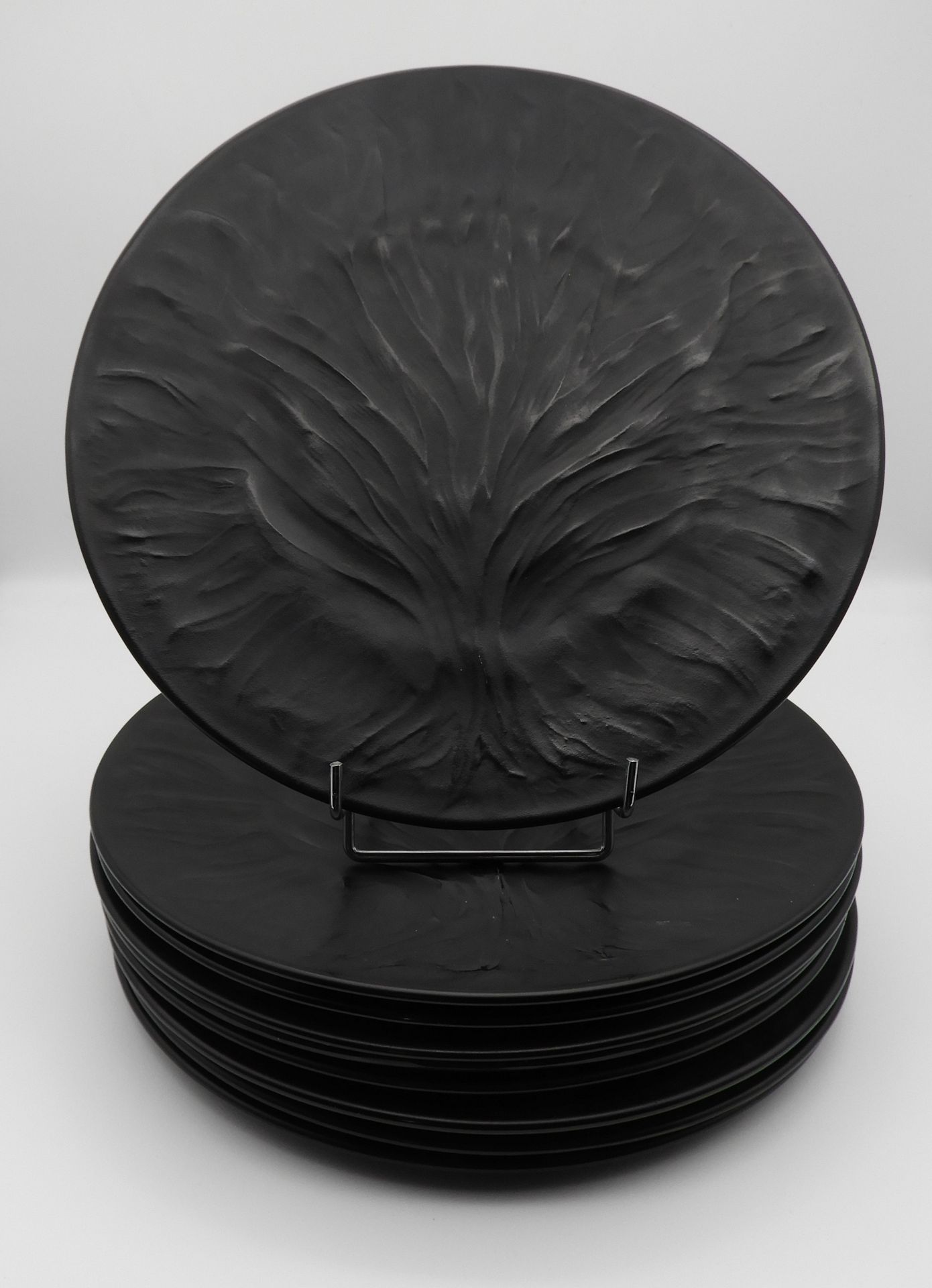 Lalique, neuf assiettes modèle Algue 
LALIQUE 法国。Algues "模型。




一套12个大盘子，采用黑色古铜&hellip;