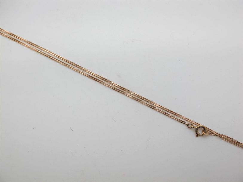 Null Chaine en or jaune (750). 
Poids : 3,8 g - Long : 50 cm. (Accidentée)