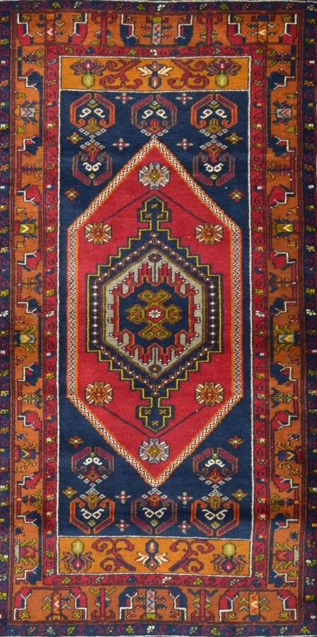 Null Yahiali (Central Anatolia, Turkey).

Wool velvet on wool foundations.

With&hellip;