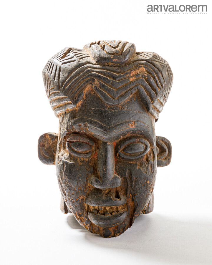 Null Masque du royaume de KOM (Cameroun) en bois représentant un dignitaire. 

H&hellip;