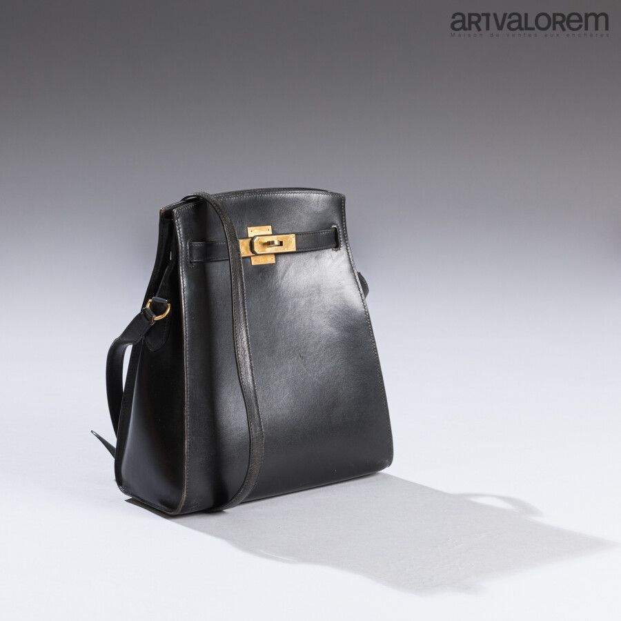 Null HERMES PARIS 

Kelly sport' bag in black box calf, inner lining in black la&hellip;