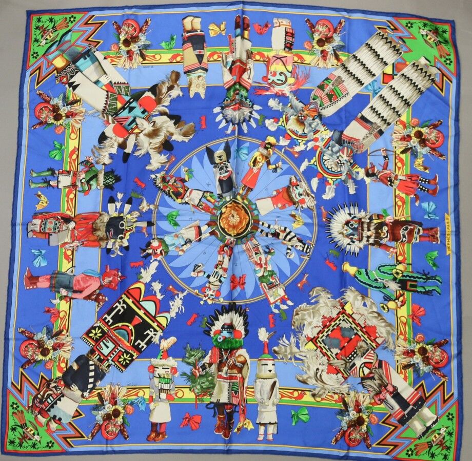 Null HERMES

Printed silk square titled "Kachinas", made by Olivier Kermit, blue&hellip;