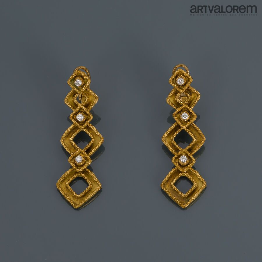 Null Paire de clips-pendants d'oreilles en or jaune 750°/°° à motifs géométrique&hellip;