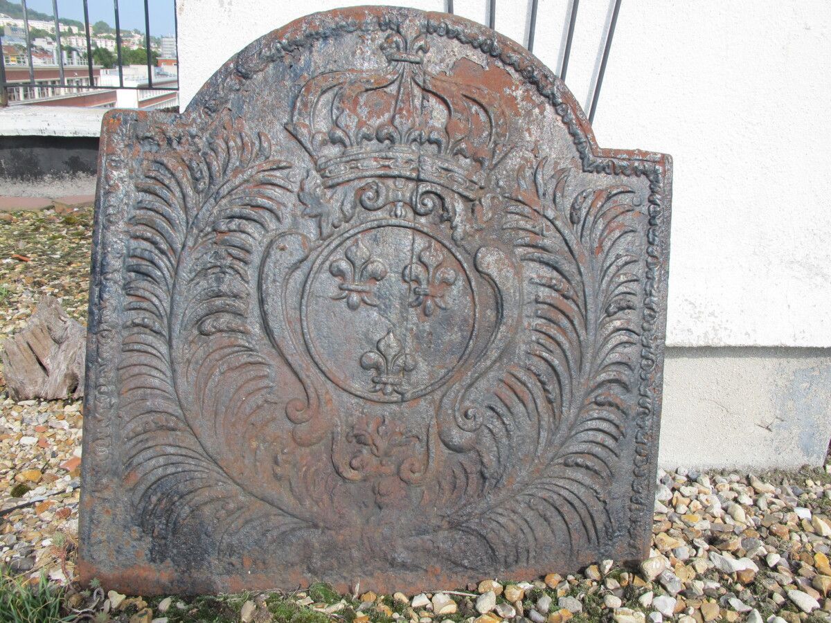 Null Plaque de cheminée en fonte aux armes royale de France

64 x 62,5 cm

(Roui&hellip;