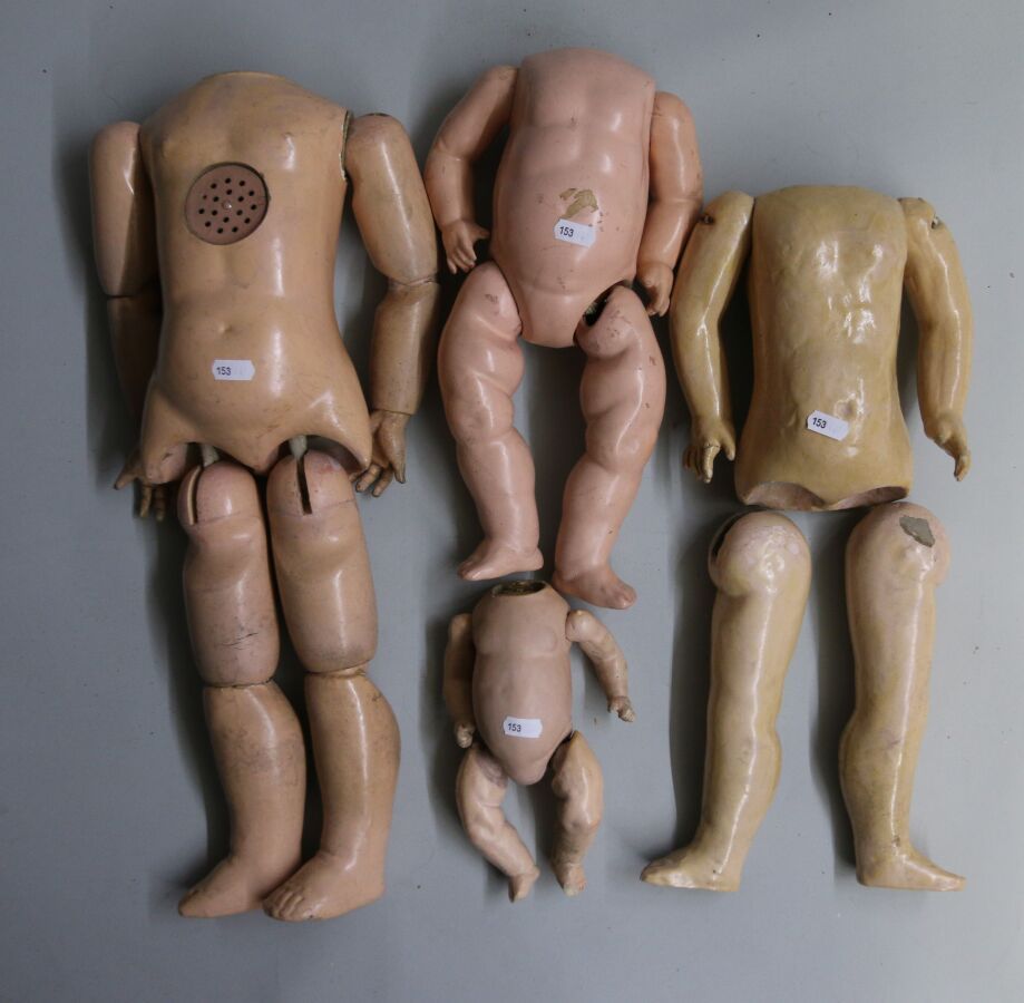 Null Four bodies of French and German dolls SFBJ, H.: 51cm - BEBES, H.: 34 and 2&hellip;
