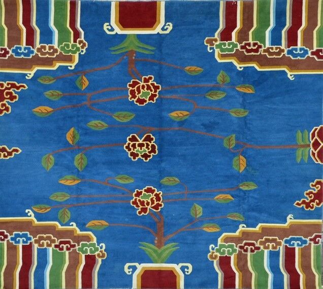 Null Original et important tapis moderne, à décor rappelant les tapis chinois ve&hellip;