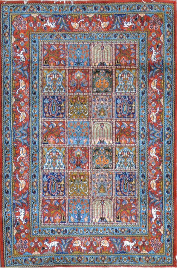 Null 古姆（伊朗）约1975年

棉质基础上的羊毛丝绒。花园装饰

嵌有Mirhabs、Botehs和多色风格的花朵的盒子

砖质主边框，有动物装饰（有一些&hellip;