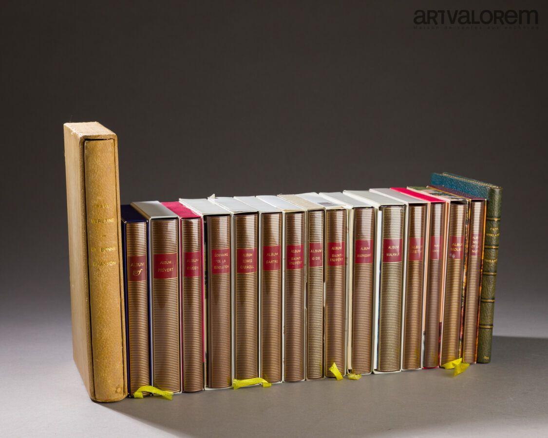 Null ÁLBUMES PLÉIADES . París, NRF, 1985-2010. 15 volúmenes en 12, encuadernació&hellip;