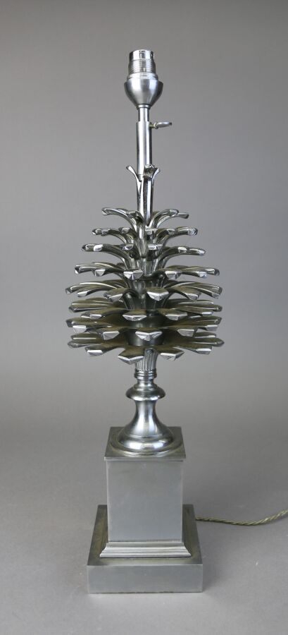 Null CHARLES HOUSE 

Silvered bronze lamp model "Pine cone". 

Height: 53 cm

St&hellip;