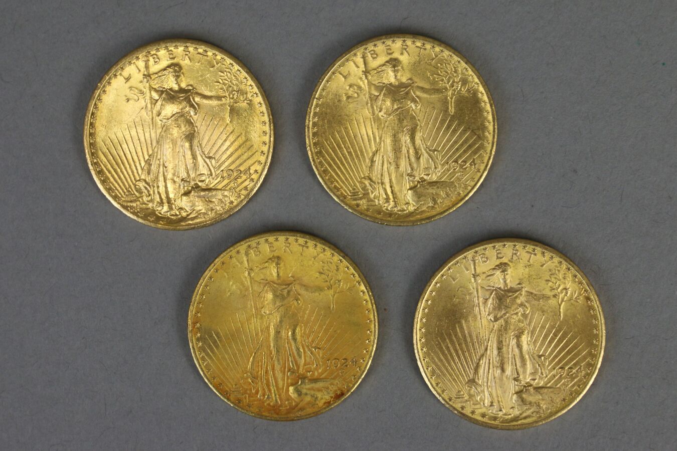 Null ESTADOS UNIDOS 

Cuatro "Liberty" de oro de 20 dólares, de 1924