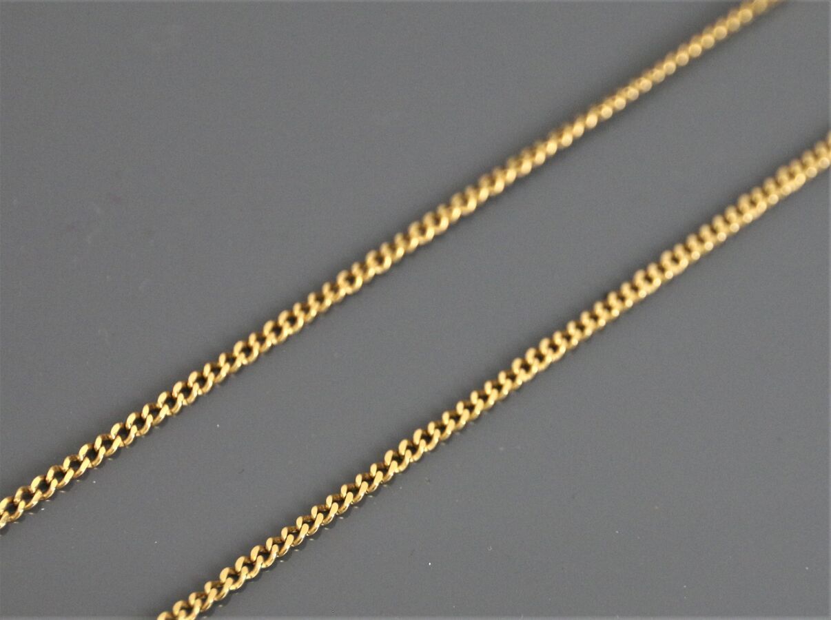 Null 750°/°黄金链条，平网，龙虾扣。
长度：67厘米
毛重：6,5 g