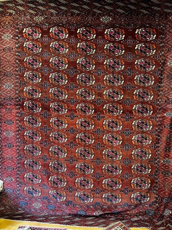 Null Important Russian Bukhara Tekke Dit Royal, late 19th century
Silky wool vel&hellip;