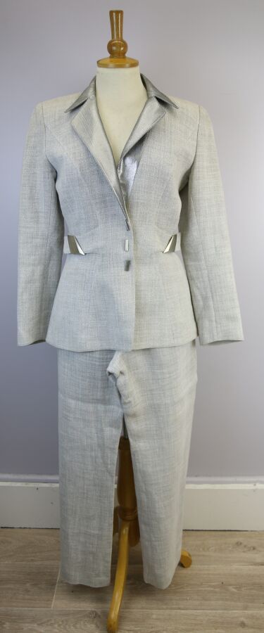 Null THIERRY MUGLER Couture
Tailleur pantalon en lin mélangé gris chiné
Veste ci&hellip;