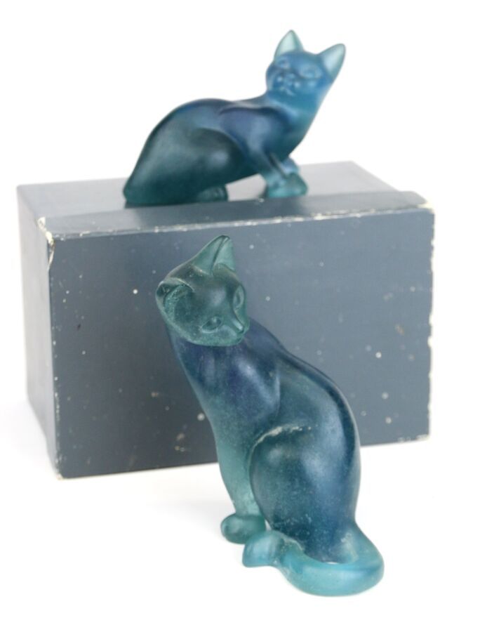 Null Daum France
ensemble de deux chats en pâte de verre bleu l'un assis l'autre&hellip;