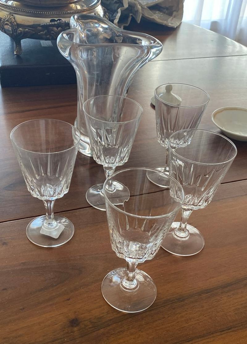 Null [MANETTE] Glaswarenpaket bestehend aus einer Vase Saint Louis (Splitter), v&hellip;