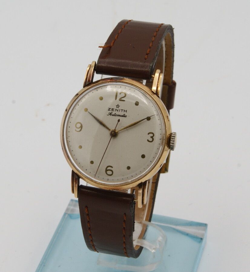 Null Zenith bracelet watch in 18K gold. Circa 1940. Repainted dial marked "Zenit&hellip;