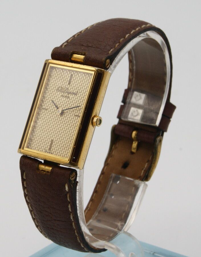 Null ST Dupont bracelet watch, mixed size. Circa 1985. Gold plated case and Chin&hellip;