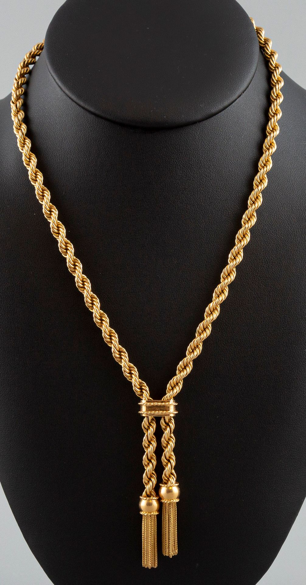 Null Necklace with tassels in 18K yellow gold 750°. Weight 30,6g.