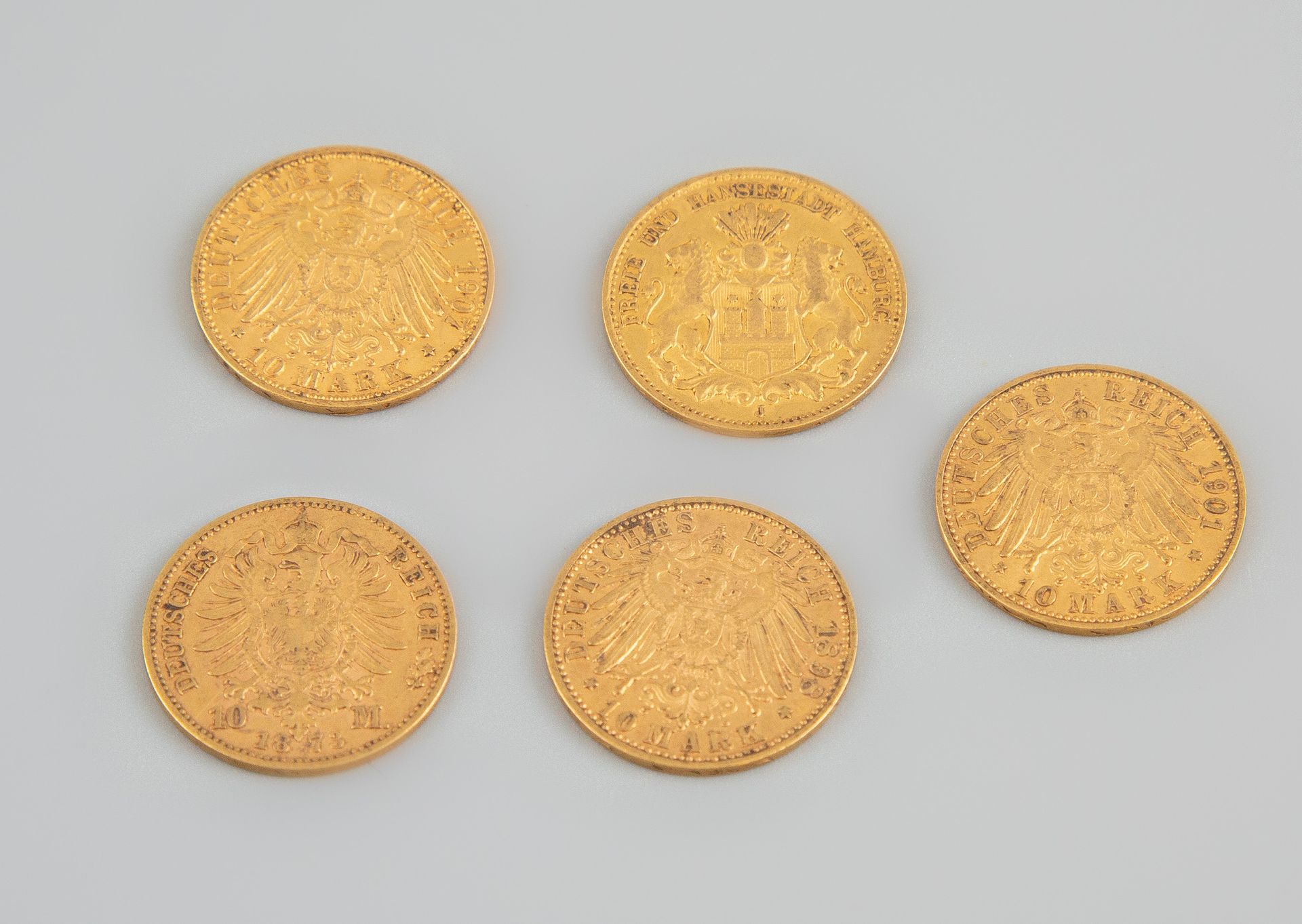 Null Fünf Münzen zu 10 Reichsmark Gold. Gewicht 19,7g