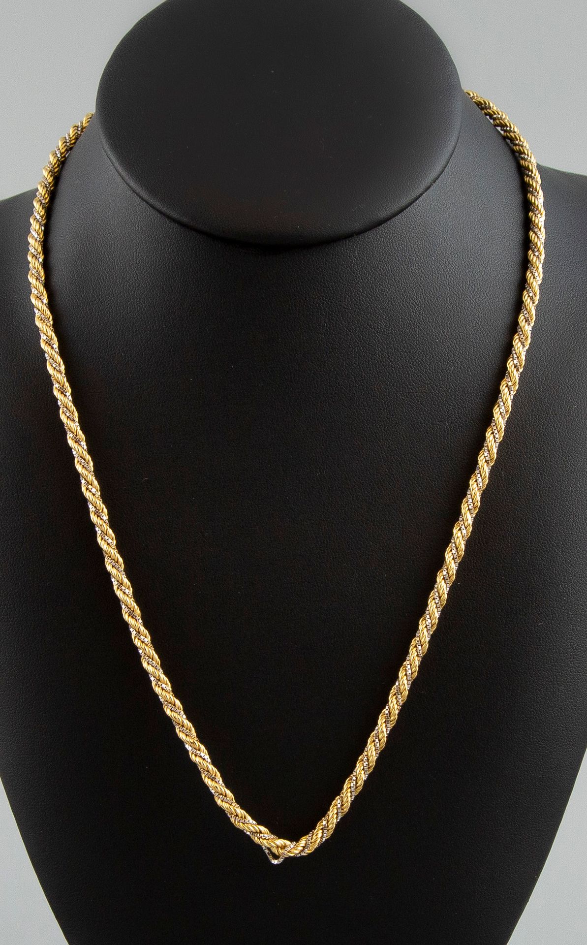Null Necklace two gold 18K 750°. Weight 18,5g.