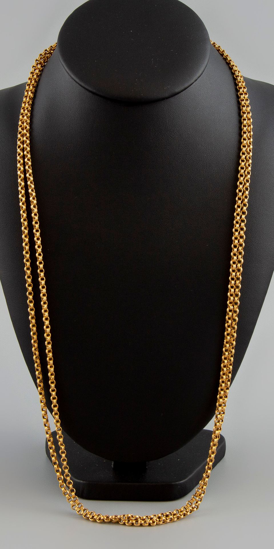 Null Doppelte Halskette aus 18 Karat Gelbgold. Gewicht 18,8g.